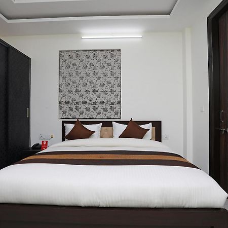 Tipsyy Inn 015 Ґурґаон Екстер'єр фото
